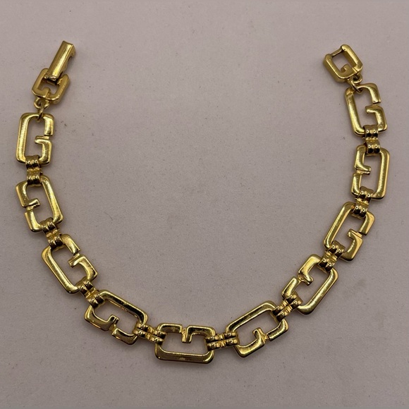 Vintage Signed Givenchy Gold Tone Logo G's Chain Link Statement Bracelet - Picture 4 of 11